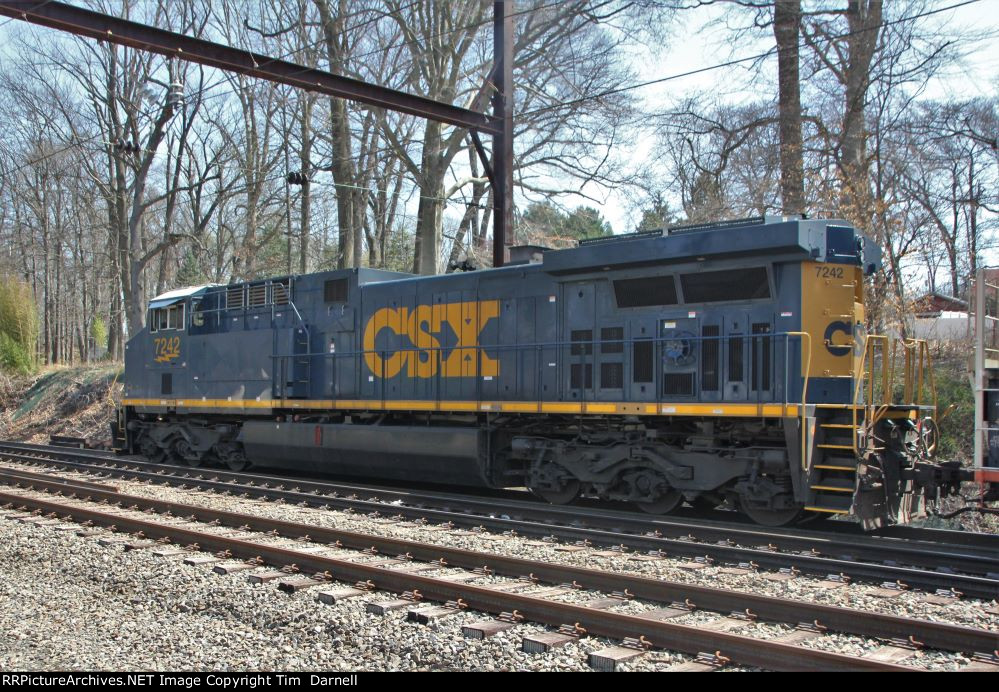 CSX 7242 on Q404